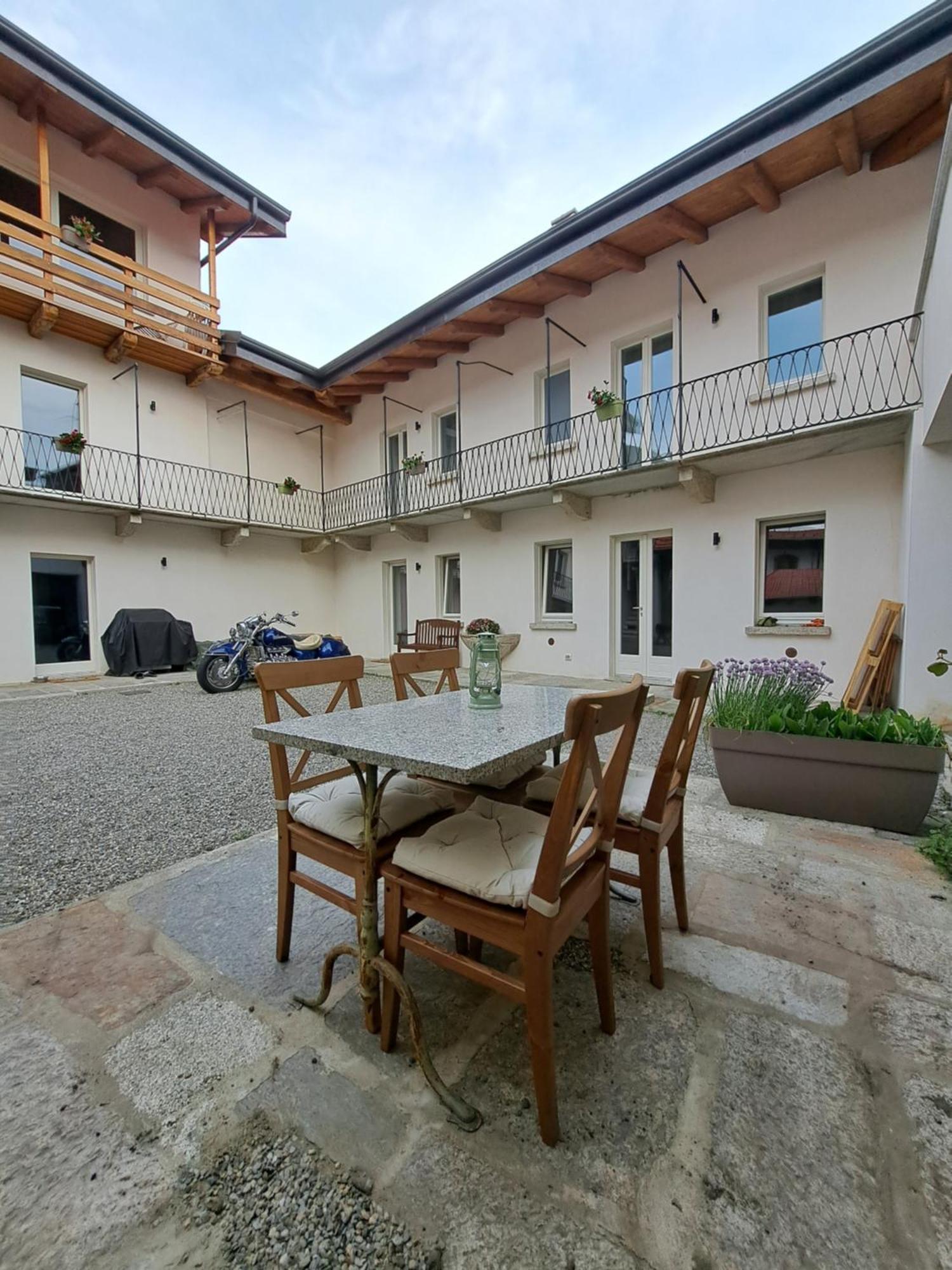 B&B Il Cortile Soriso Екстериор снимка